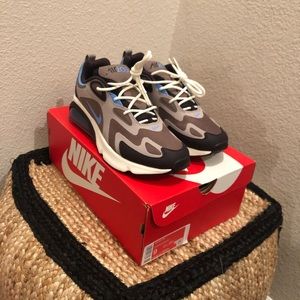 NEW - Nike air max 200